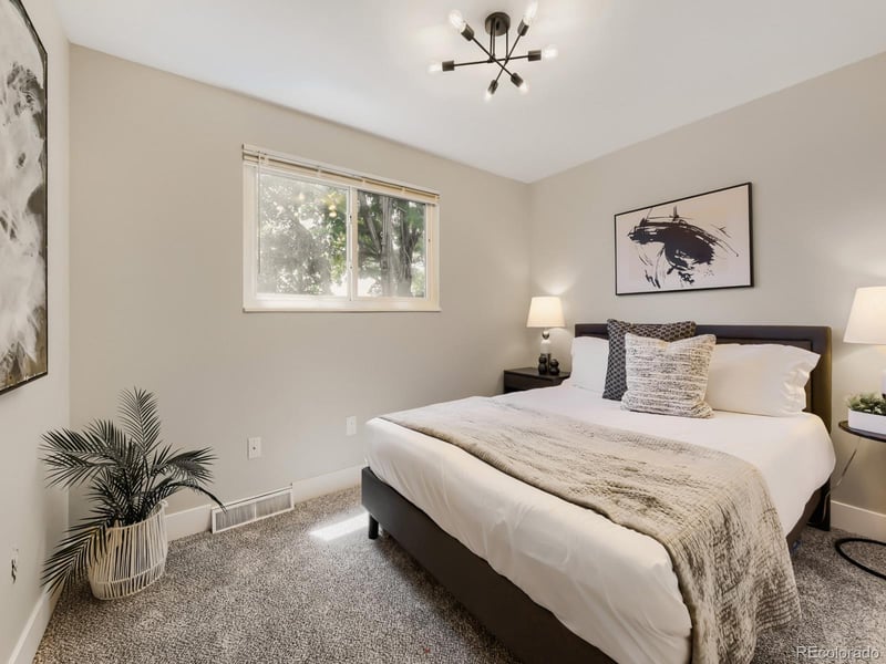 7782 Glasgow Pl, Littleton, CO 80128
