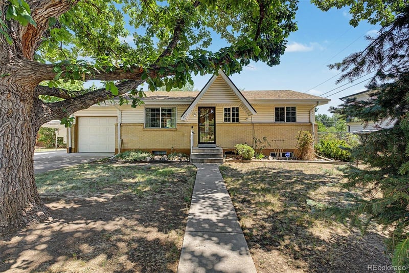 888 Owens Ct, Lakewood, CO 80226