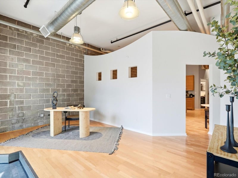 2142 Curtis St #102, Denver, CO 80205