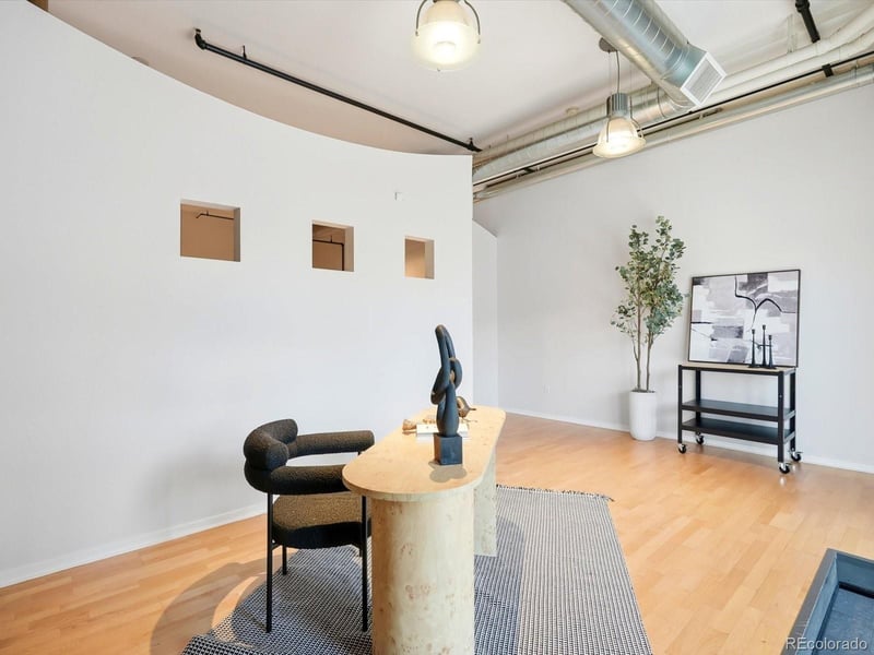 2142 Curtis St #102, Denver, CO 80205