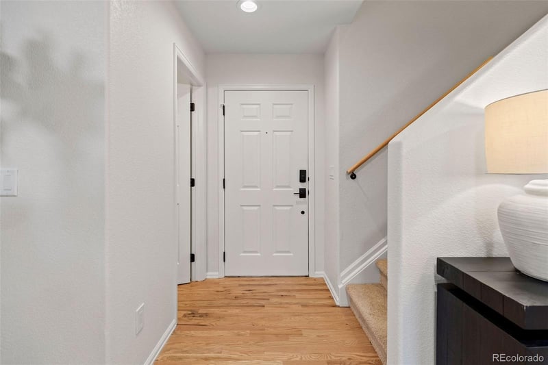 21960 Crestline Ln, Aurora, CO 80015