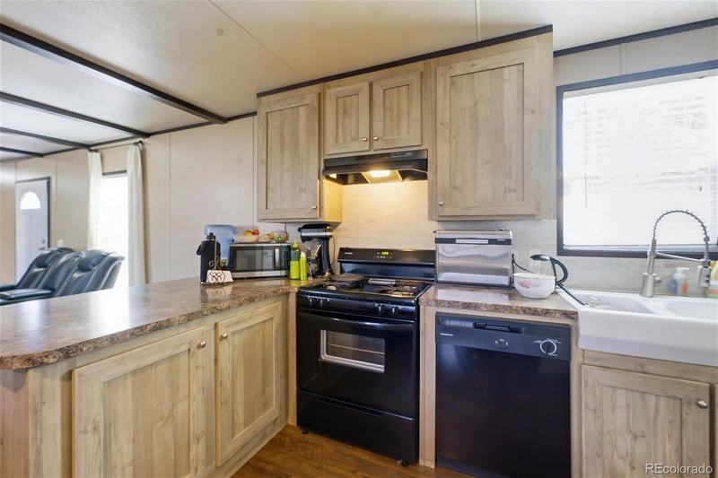 204 B St, Evans, CO 80620