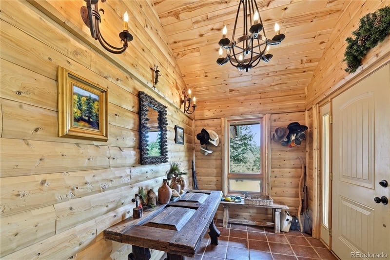 637 River Run Dr, Antonito, CO 81120