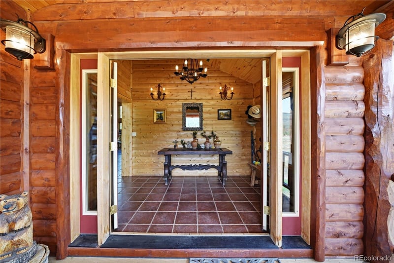 637 River Run Dr, Antonito, CO 81120