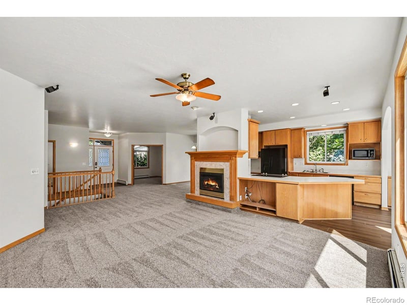 915 Falcon Ridge Ct, Eaton, CO 80615