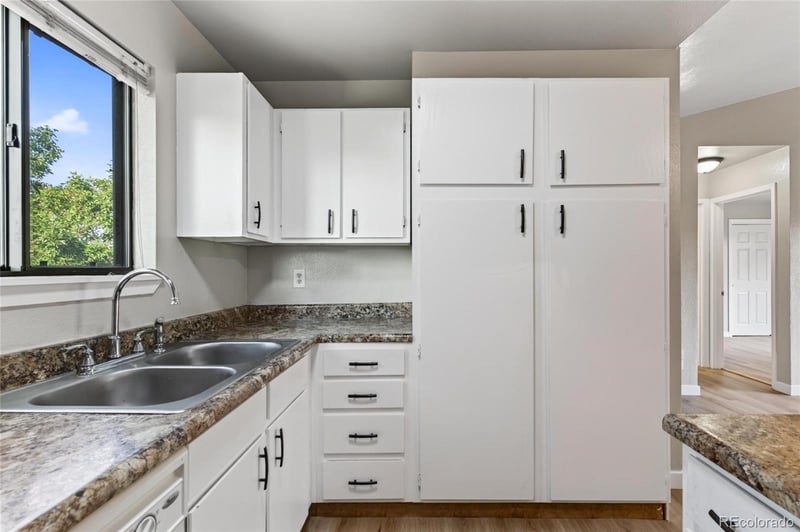 2273 S Buckley Rd #202, Aurora, CO 80013
