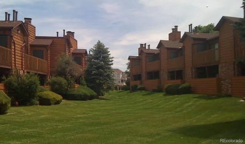 2273 Buckley Rd #202, Aurora, CO 80013