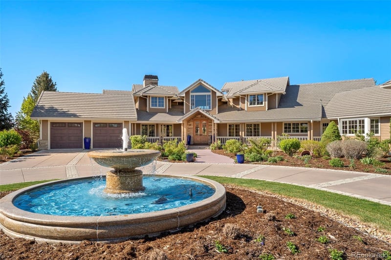 9402 Crystal Ln, Longmont, CO 80503