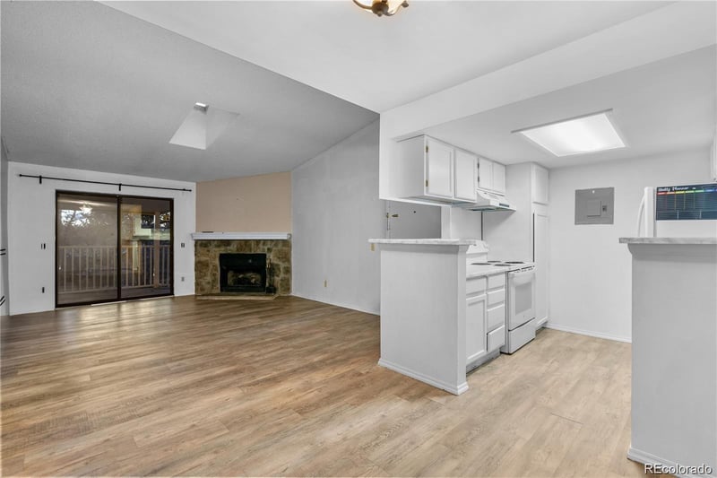 910 Walden St #206, Aurora, CO 80017