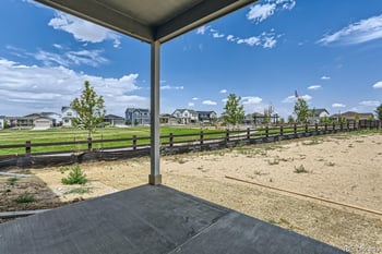 170 S Vandriver Way, Aurora, CO 80018