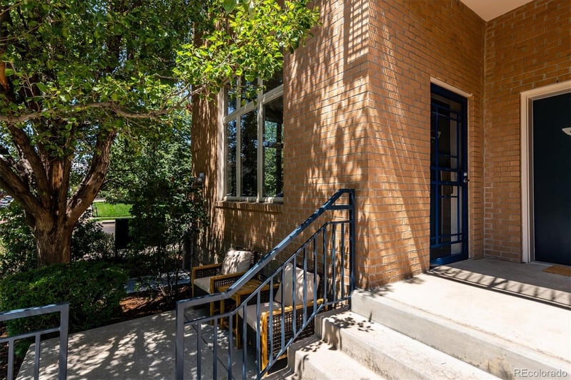 220 Roslyn St #701, Denver, CO 80230