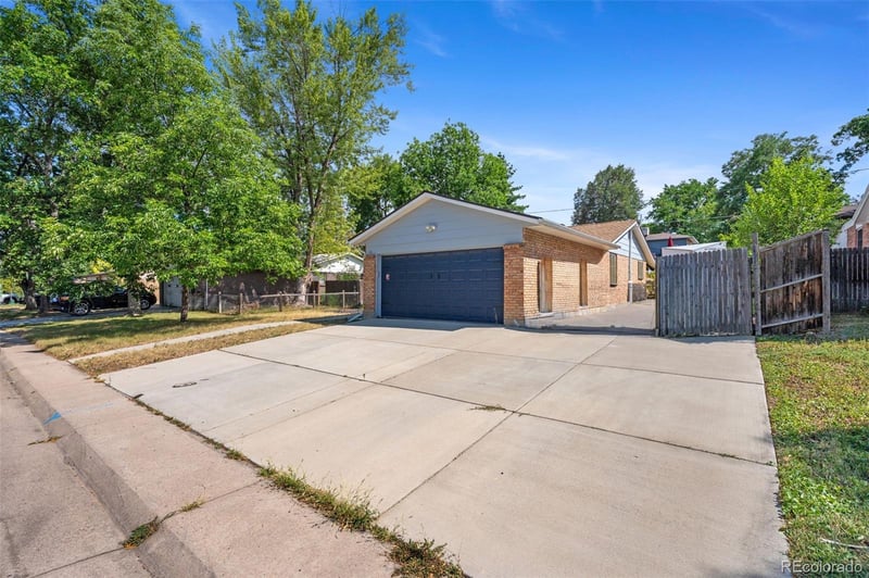 4234 W Radcliff Ave, Denver, CO 80236
