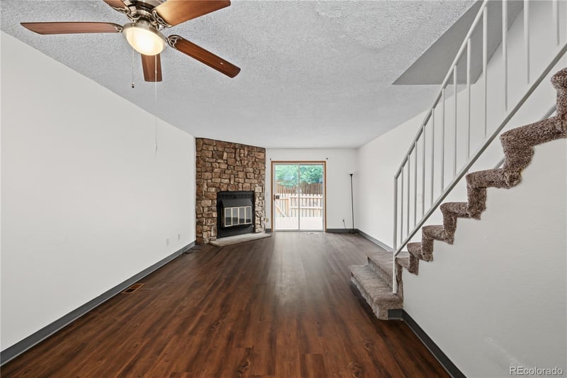 15566 Louisiana Ave, Aurora, CO 80017