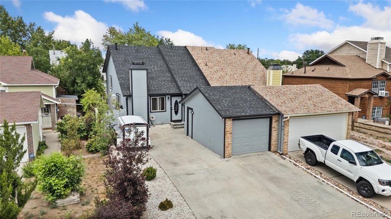 18983 16th Pl, Aurora, CO 80011