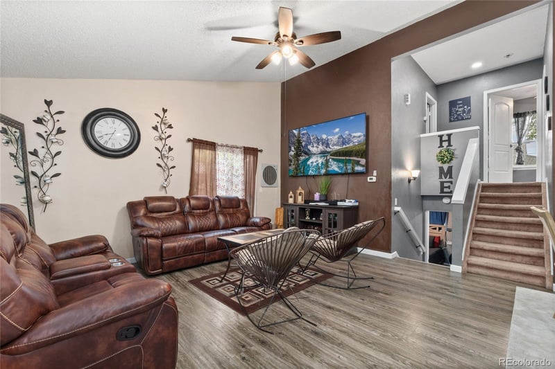 18983 16th Pl, Aurora, CO 80011