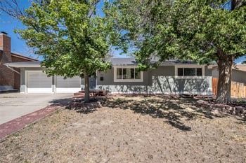 40 Normandy Cir, Pueblo, CO 81001
