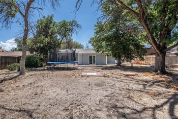 40 Normandy Cir, Pueblo, CO 81001