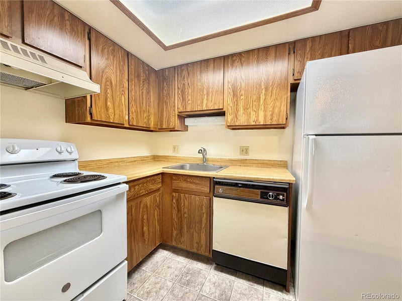 17000 Ford Dr #210, Aurora, CO 80017
