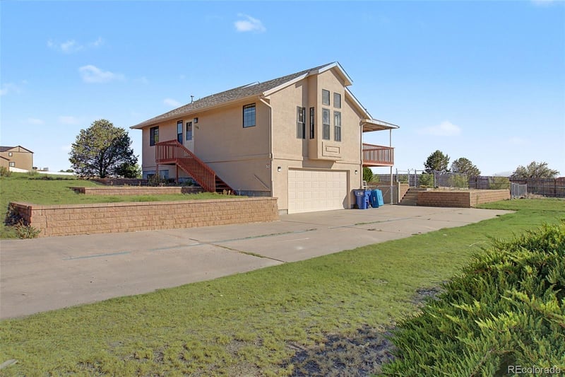 242 W Del Ray Dr, Pueblo, CO 81007