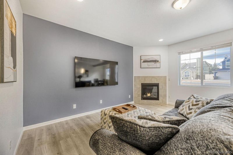 555 Whisper Wind Ln, Castle Rock, CO 80104