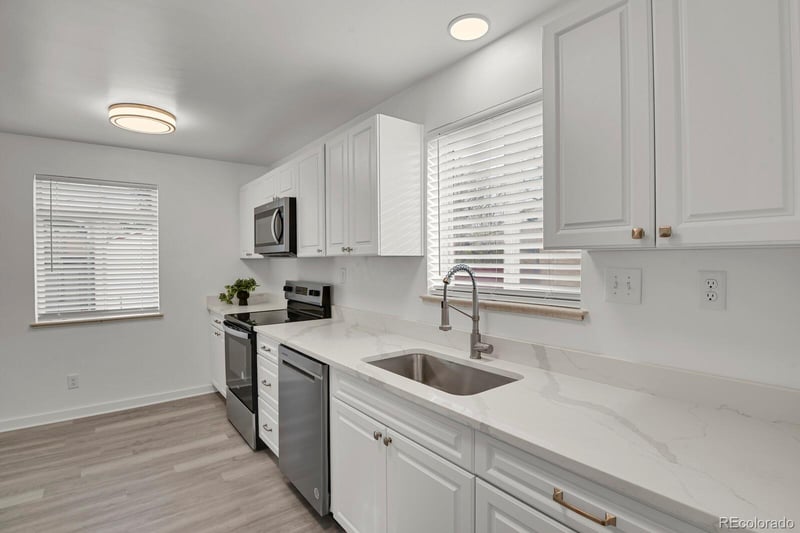 2350 Joliet St, Aurora, CO 80010