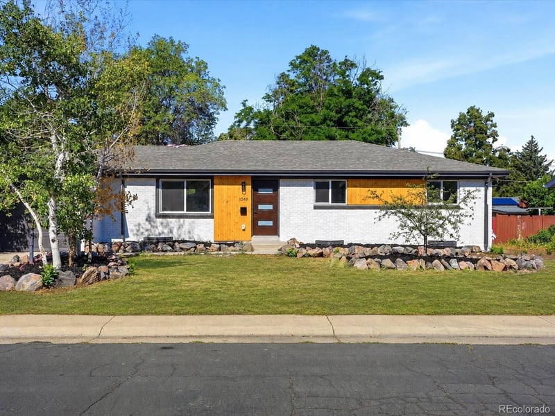 1049 Jamaica Ct, Aurora, CO 80010