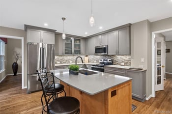 5927 E Jamison Ln, Centennial, CO 80112