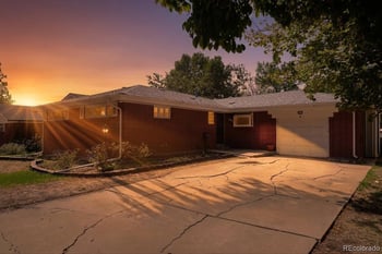 1011 Jamaica St, Aurora, CO 80010