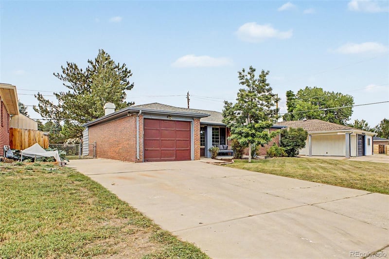 945 E 10th Ave, Broomfield, CO 80020