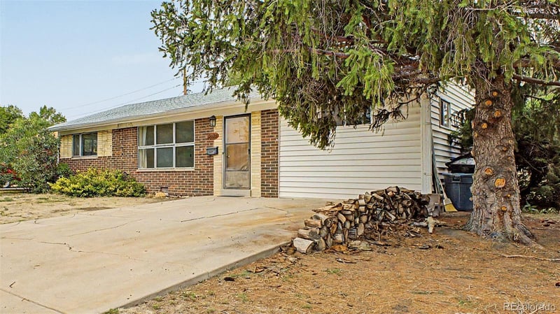 9921 54th Ave, Arvada, CO 80002
