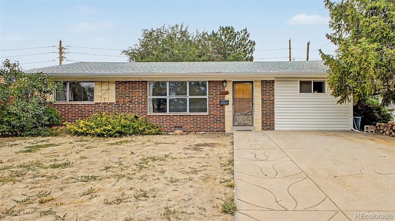 9921 54th Ave, Arvada, CO 80002