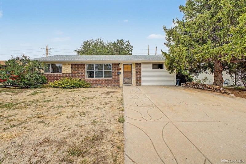 9921 54th Ave, Arvada, CO 80002