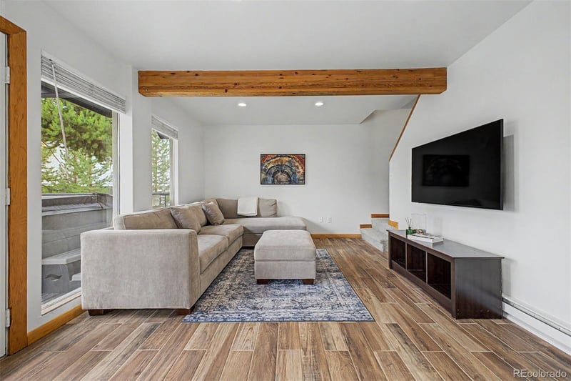 821 Ferret Ln, Fraser, CO 80442