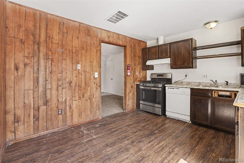 3034 Laredo Cir, Aurora, CO 80013