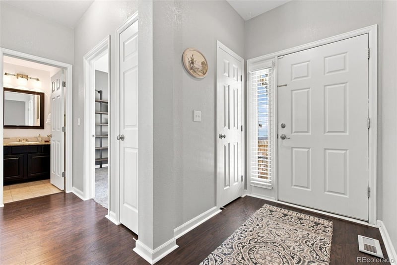 23572 E Alabama Dr, Aurora, CO 80018