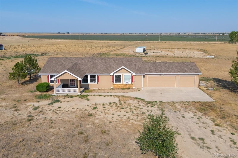 9 Ranch Rd, Wiggins, CO 80654
