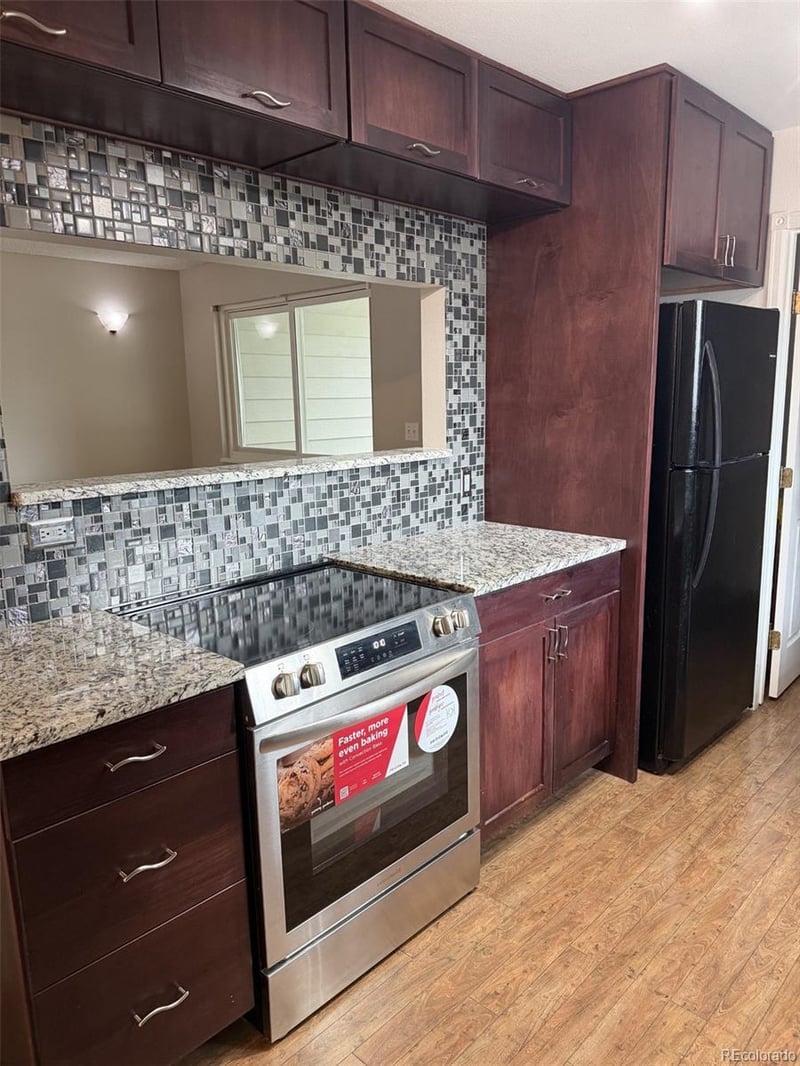 9978 Appletree Pl, Denver, CO 80260