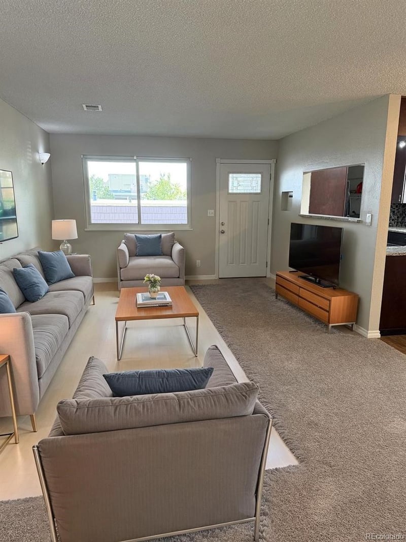 9978 Appletree Pl, Denver, CO 80260