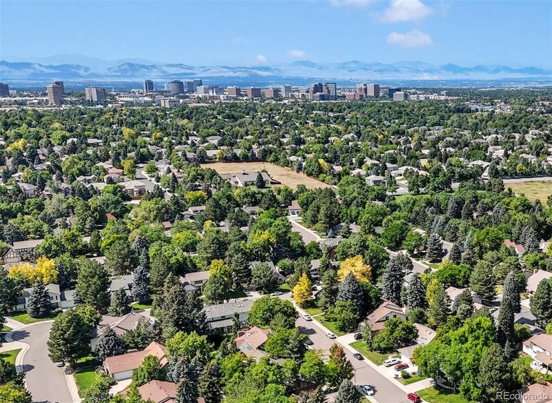 11657 E Berry Dr, Englewood, CO 80111
