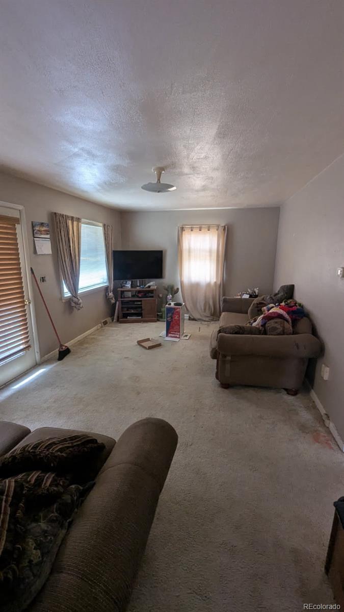 711 Lincoln St, Brush, CO 80723