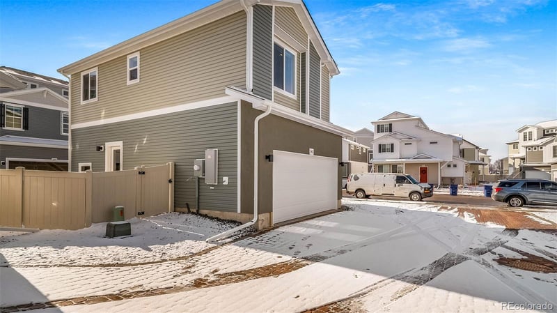9997 Revere Ct, Commerce City, CO 80022