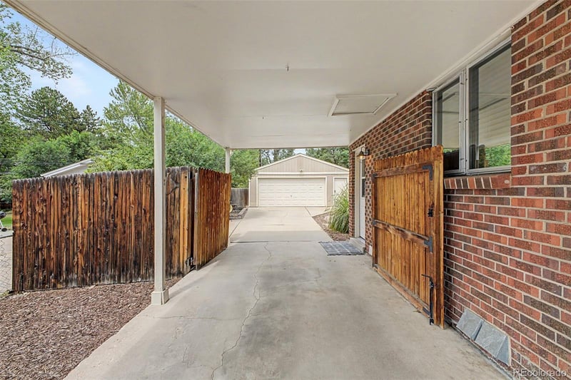 1040 W Longview Ave, Littleton, CO 80120