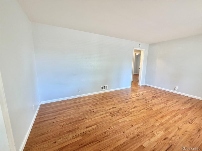 2216 Elmira St, Aurora, CO 80010