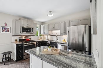 7756 Nikau Dr, Niwot, CO 80503