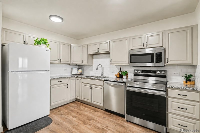 300 S Clinton St #8C, Denver, CO 80247