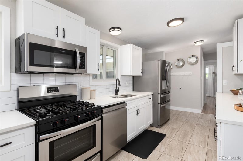 435 Xanadu St, Aurora, CO 80012