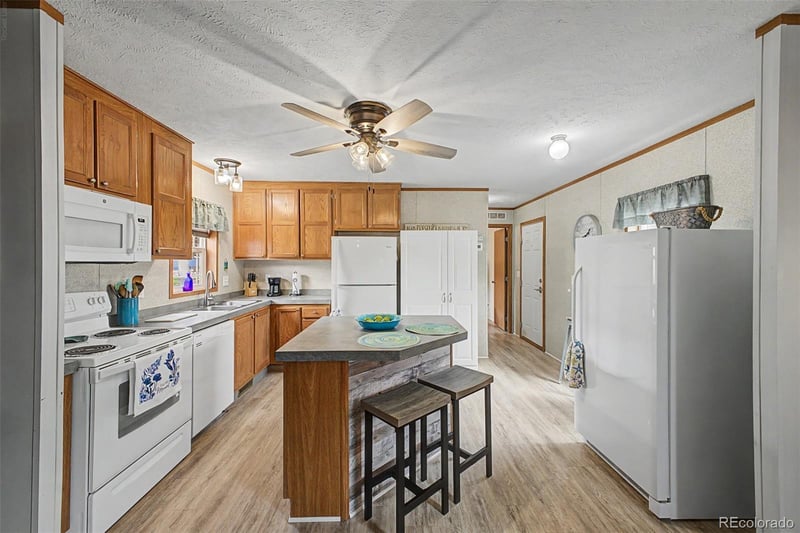 3750 Cascade Ave Lot F82, Colorado Springs, CO 80907