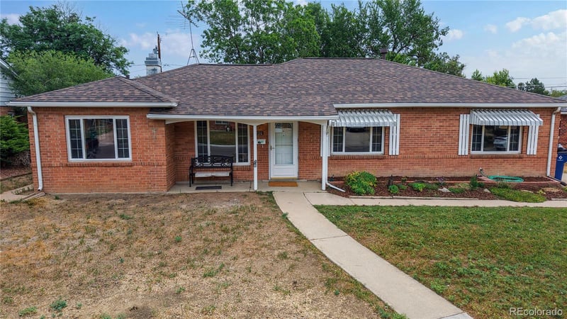 820 Tucson St, Aurora, CO 80011