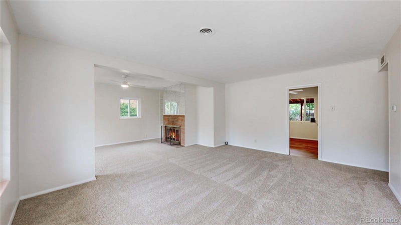 820 Tucson St, Aurora, CO 80011