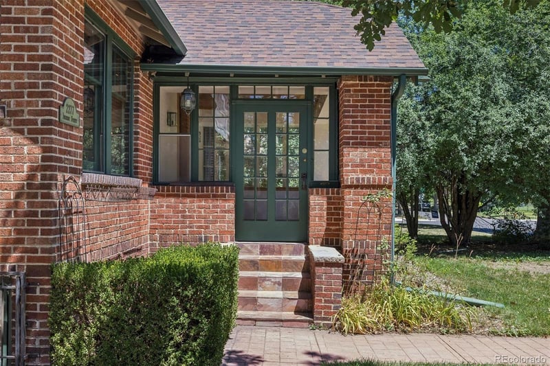 2277 Ivanhoe St, Denver, CO 80207